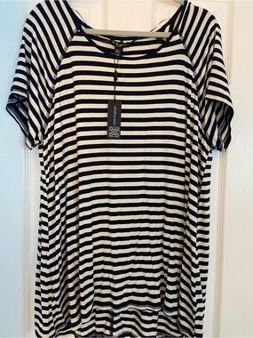 Cable & Gauge Navy & White Striped Short-Sleeve Tunic